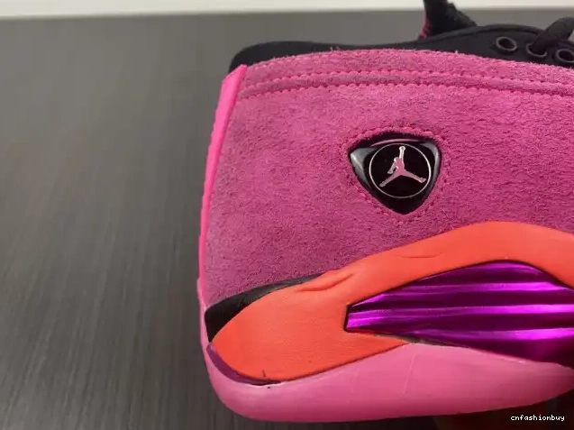 Shocking Retro Low (W) 14 Pink Jordan DH4121-600 0427